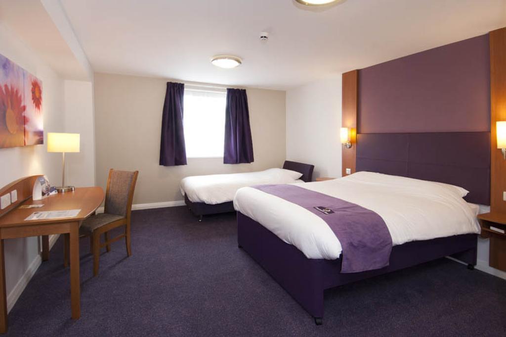 Premier Inn Cobham Cobham  Bilik gambar