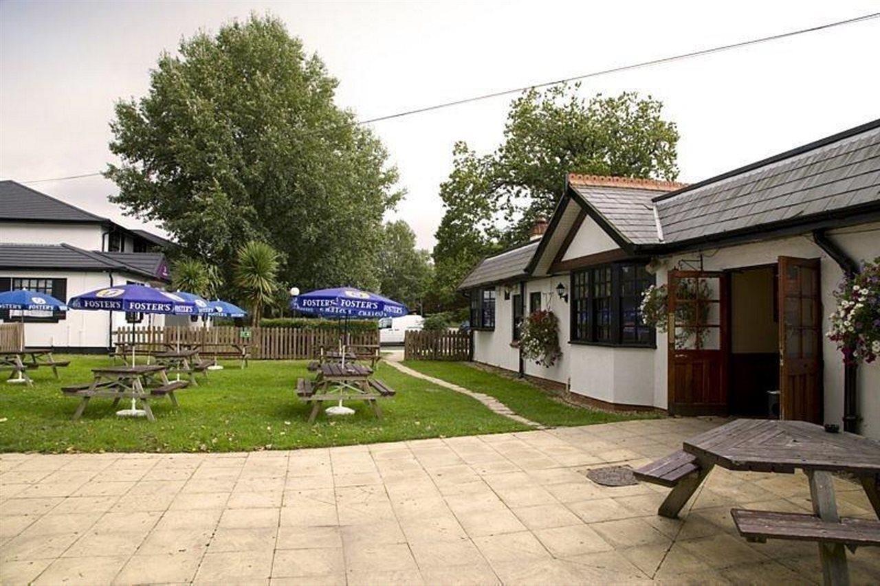 Premier Inn Cobham Cobham  Luaran gambar