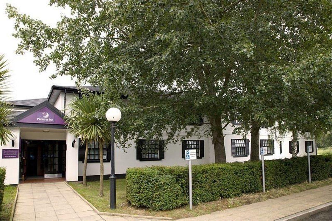 Premier Inn Cobham Cobham  Luaran gambar