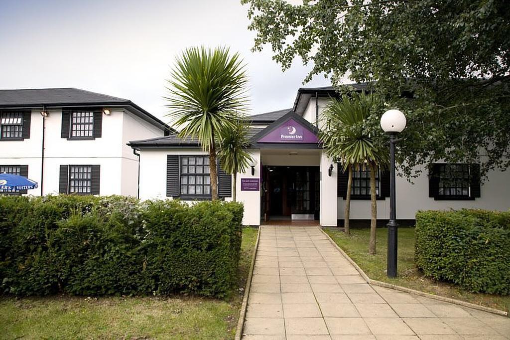 Premier Inn Cobham Cobham  Luaran gambar