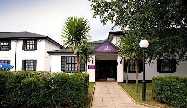Premier Inn Cobham Cobham  Luaran gambar